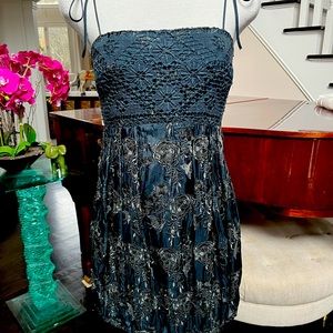 Vintage Y2K Tree Brand Halter Lace Mini Dress